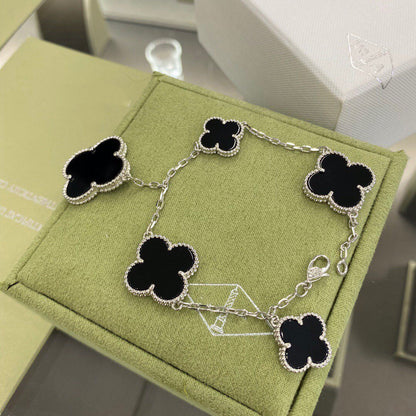 [Violet JW]CLOVER 5 MOTIFS SIVLER ONYX BRACELET