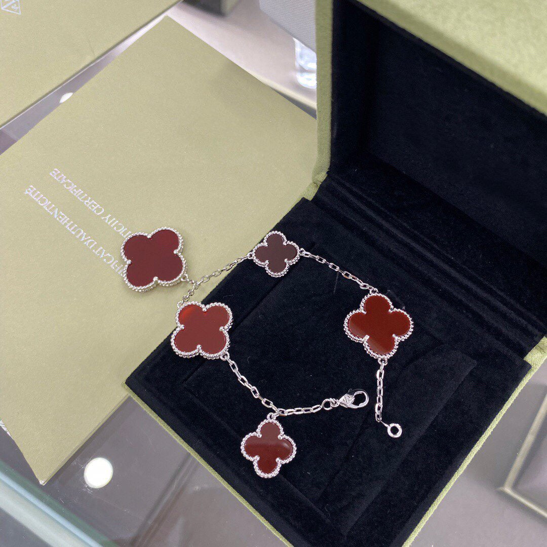 [Violet JW]CLOVER 5 MOTIFS SIVLER CARNELIAN BRACELET