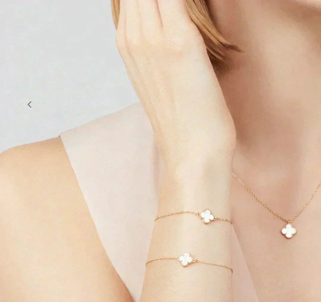 [Violet JW]CLOVER MINI 9.5MM WHITE MOTHER-OF-PEARL NECKLACE