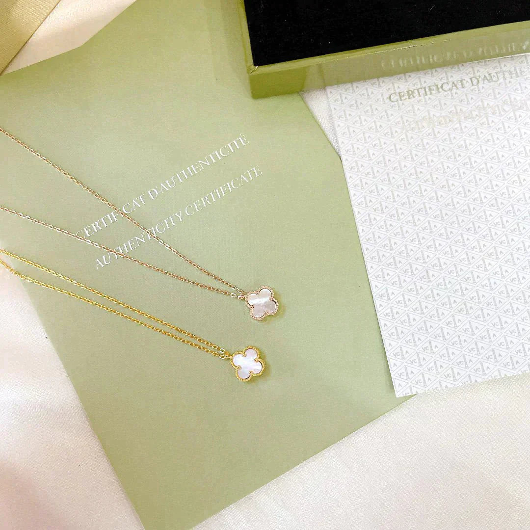 [Violet JW]CLOVER MINI 9.5MM WHITE MOTHER-OF-PEARL NECKLACE