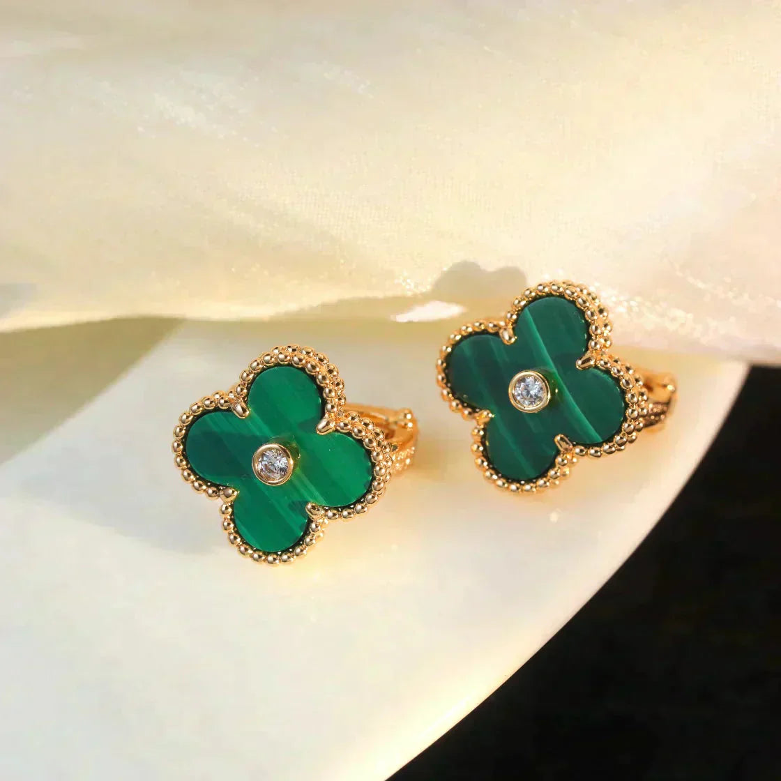 [Violet JW]CLOVER MEDIUM 1 MOTIFS MALACHITE DIAMOND EARRINGS