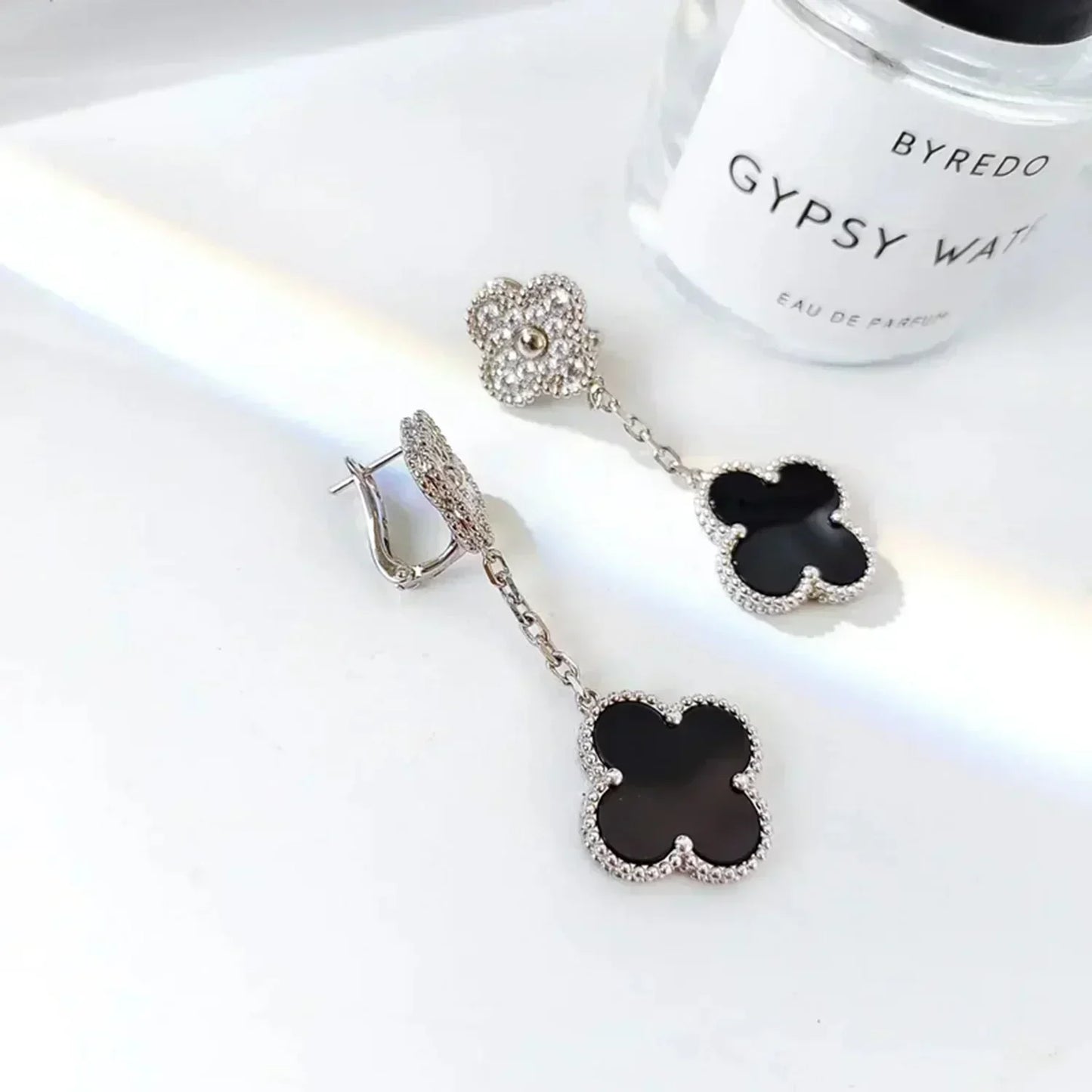 [Violet JW]CLOVER 2 MOTIFS  DIAMOND ONYX EARRINGS SILVER