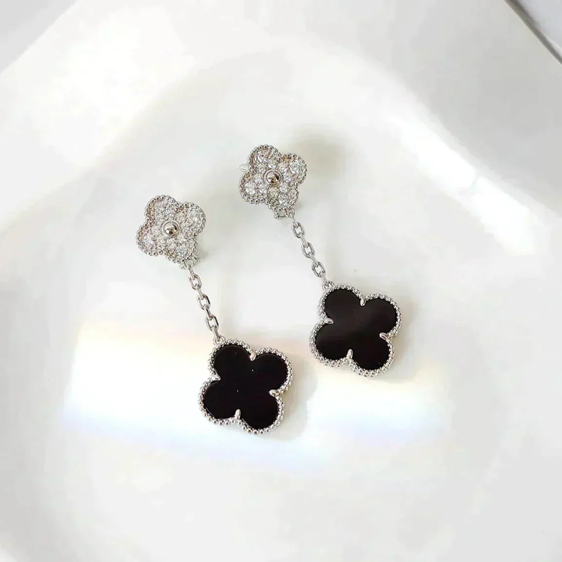 [Violet JW]CLOVER 2 MOTIFS  DIAMOND ONYX EARRINGS SILVER