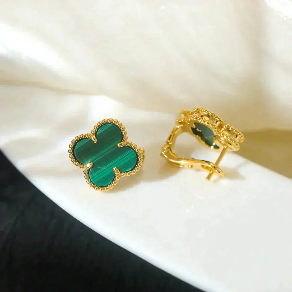 [Violet JW]CLOVER MEDIUM 1 MOTIFS MALACHITE  EARRINGS