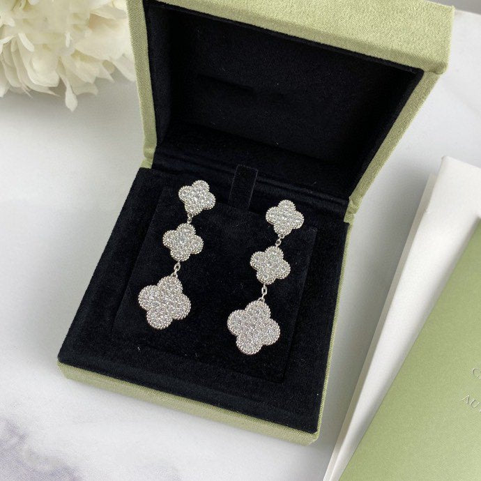[Violet JW]CLOVER 3 MOTIF DIAMOND SILVER DROP EARRINGS