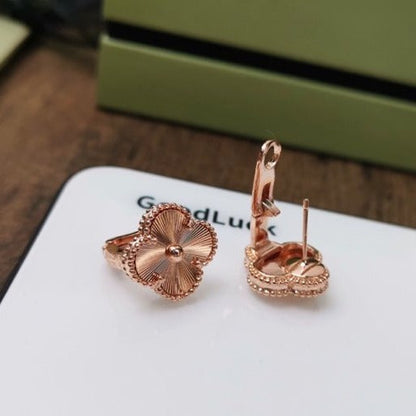 [Violet JW]CLOVER MEDIUM STUD EARRINGS