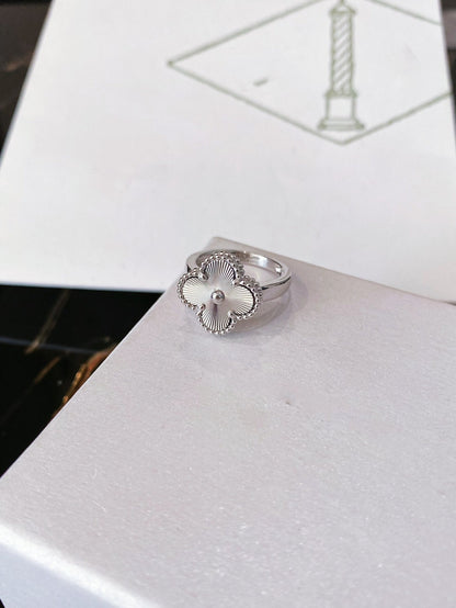 [Violet JW]CLOVER SILVER RING