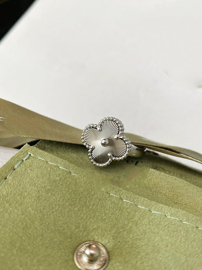 [Violet JW]CLOVER SILVER RING