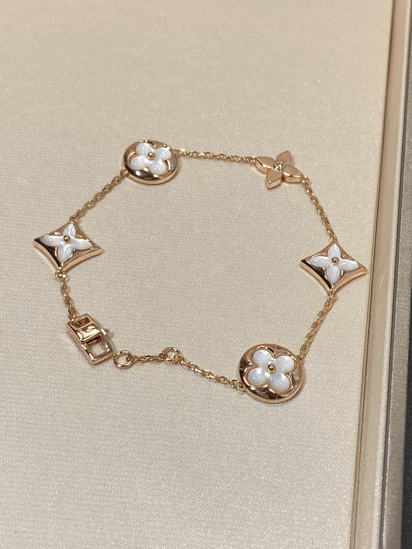 [Violet JW]STAR AND SUN 5 MOTIF MOP PINK GOLD BRACELET