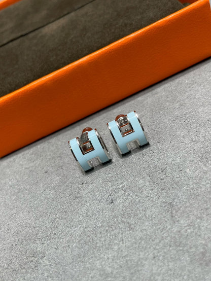 [Violet JW]POP H SKY BLUE STUD EARRINGS