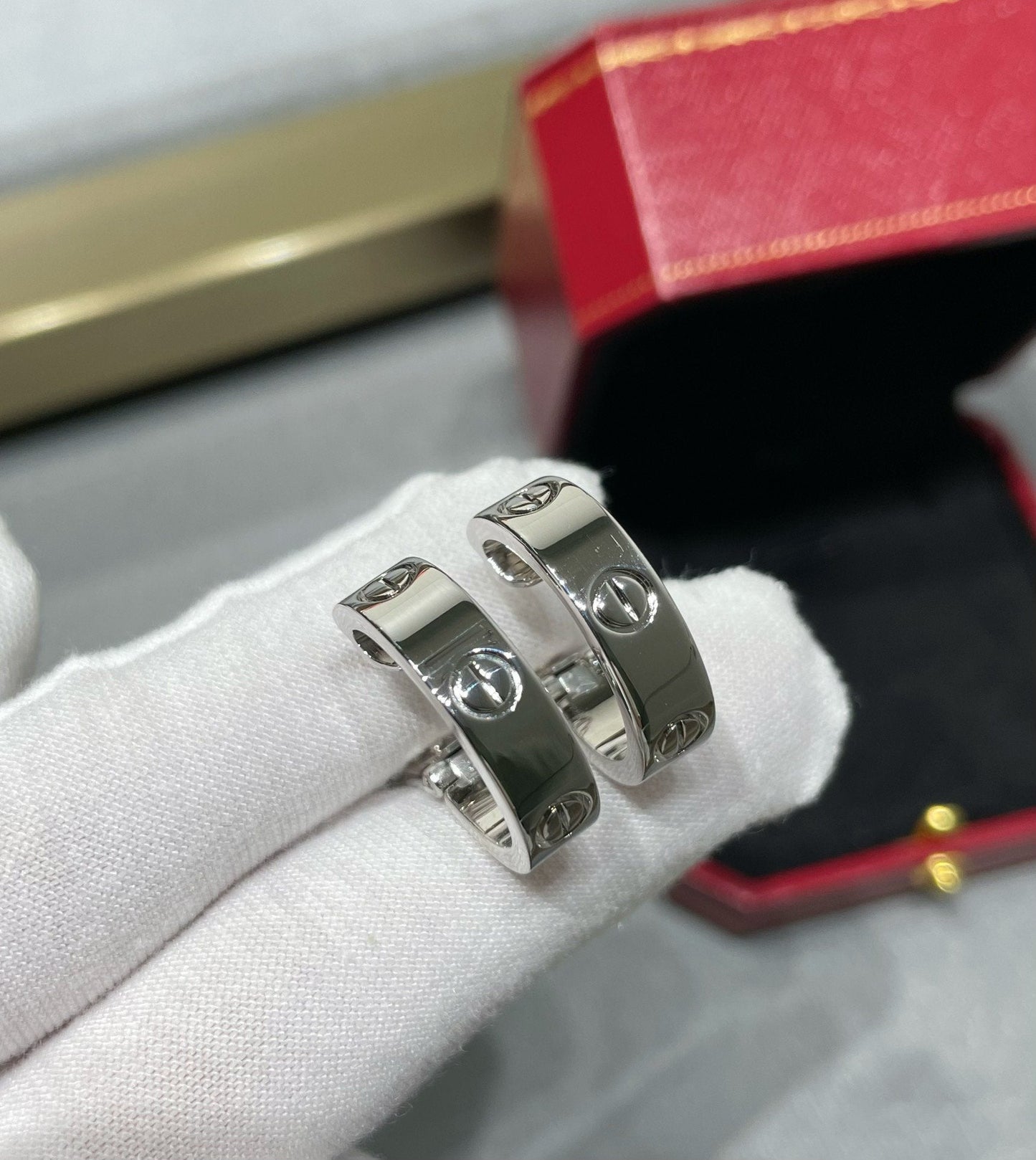 [Violet JW]LOVE 5.5MM EARRINGS