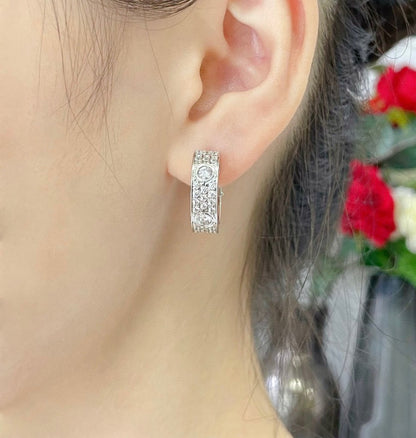 [Violet JW]LOVE 5.5MM DIAMOND PAVED EARRINGS