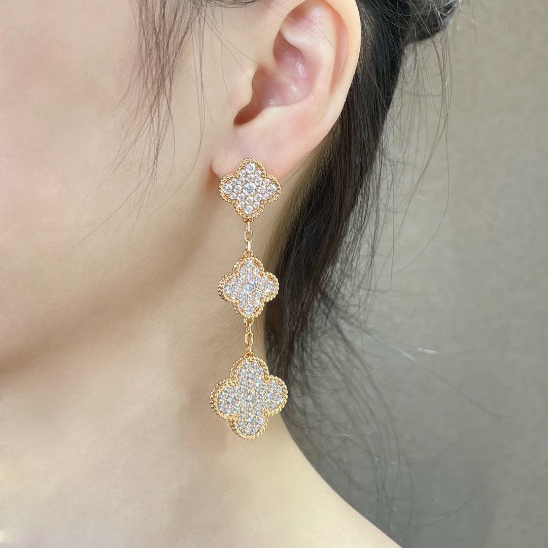 [Violet JW]CLOVER 3 MOTIFS DIAMOND PAVED ROSE GOLD EARRINGS