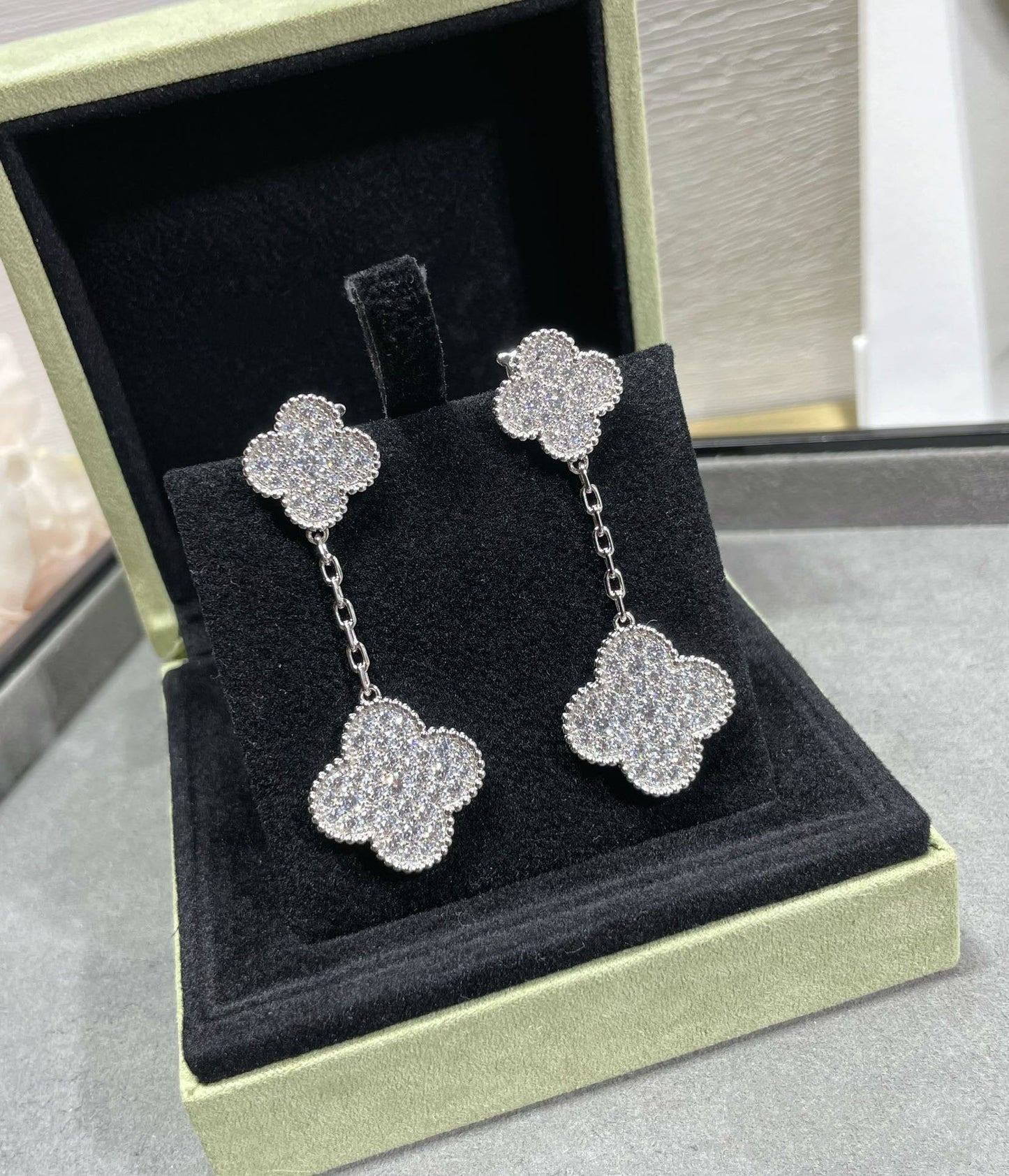 [Violet JW]CLOVER 2 MOTIFS DIAMOND PAVED SILVER EARRINGS