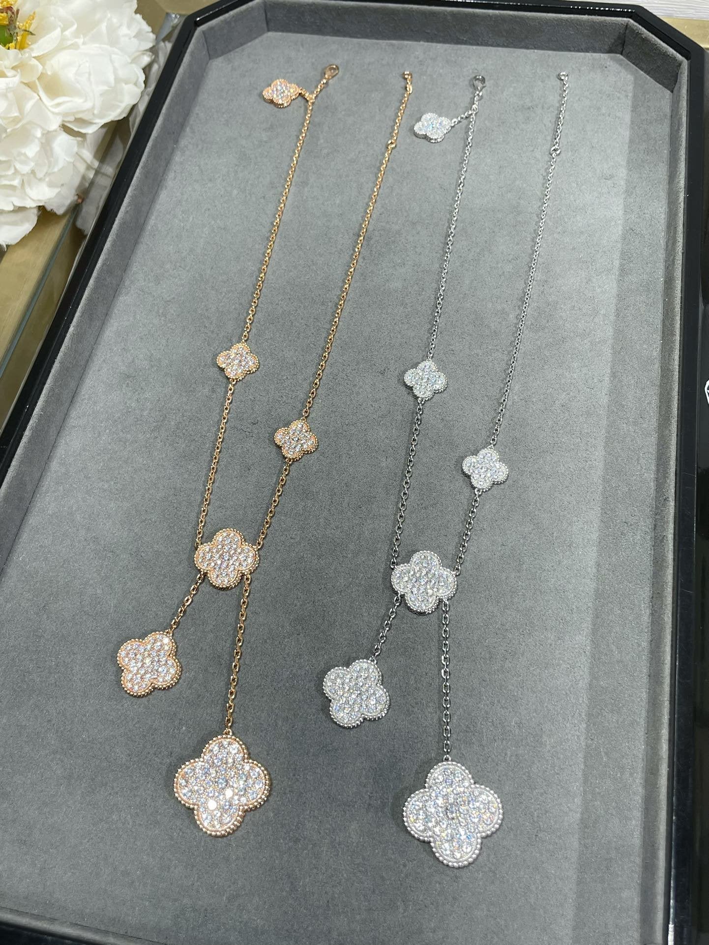 [Violet JW]CLOVER 6 MOTIF DIAMOND PAVED NECKLACE