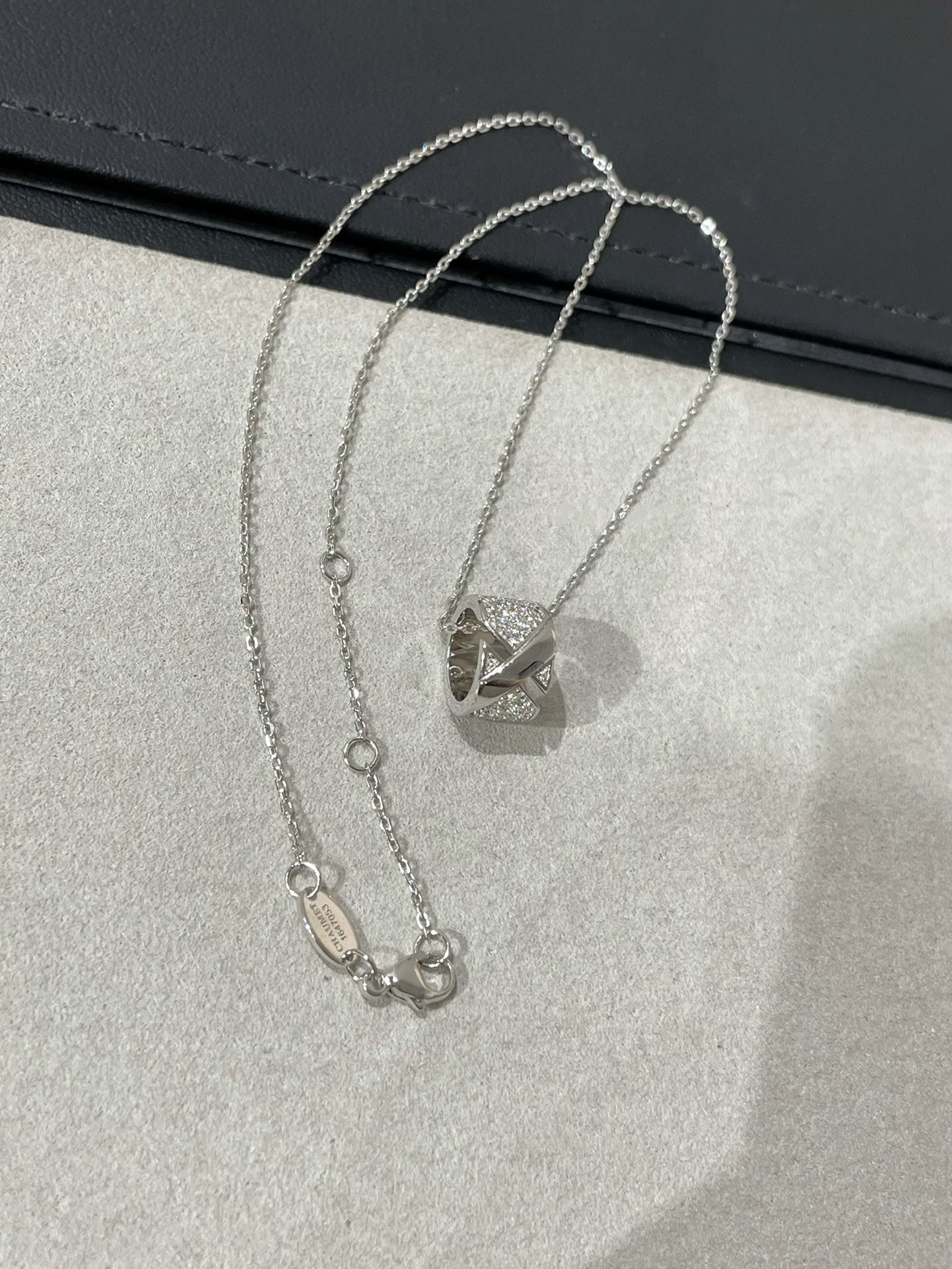 [Violet JW]LIENS EVIDENCE DIAMOND PAVED NECKLACE