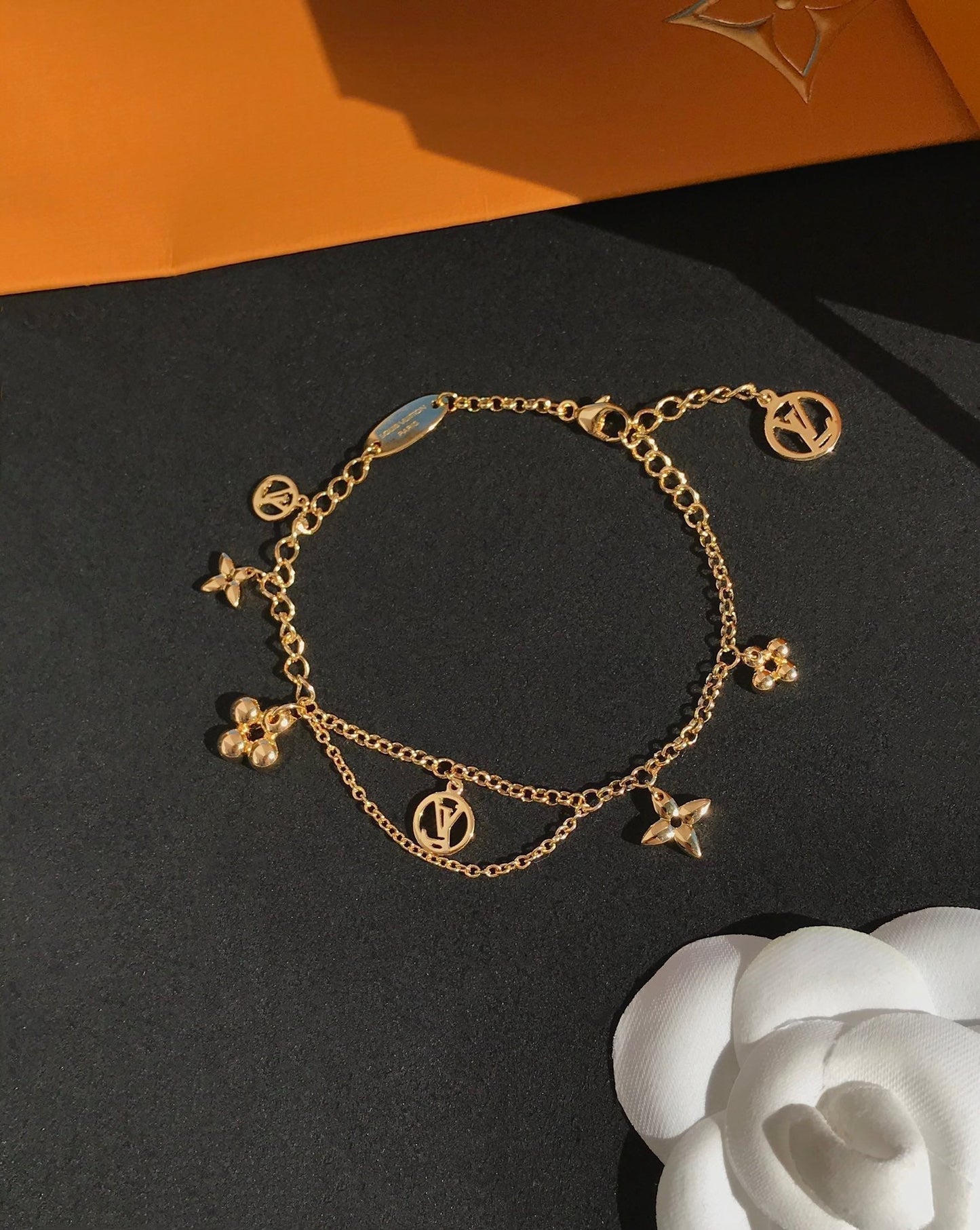 [Violet JW]BLOOMING PINK GOLD MOP BRACELET