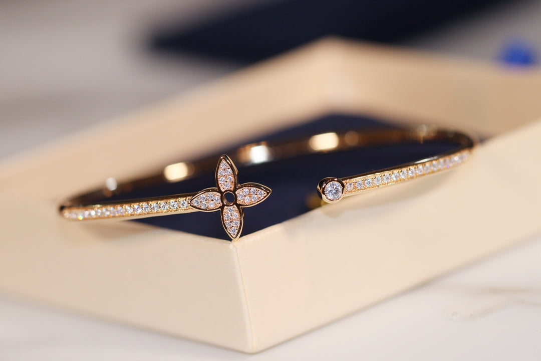 [Violet JW]IDYLLE GOLD OPEN BRACELET DIAMOND PAVED