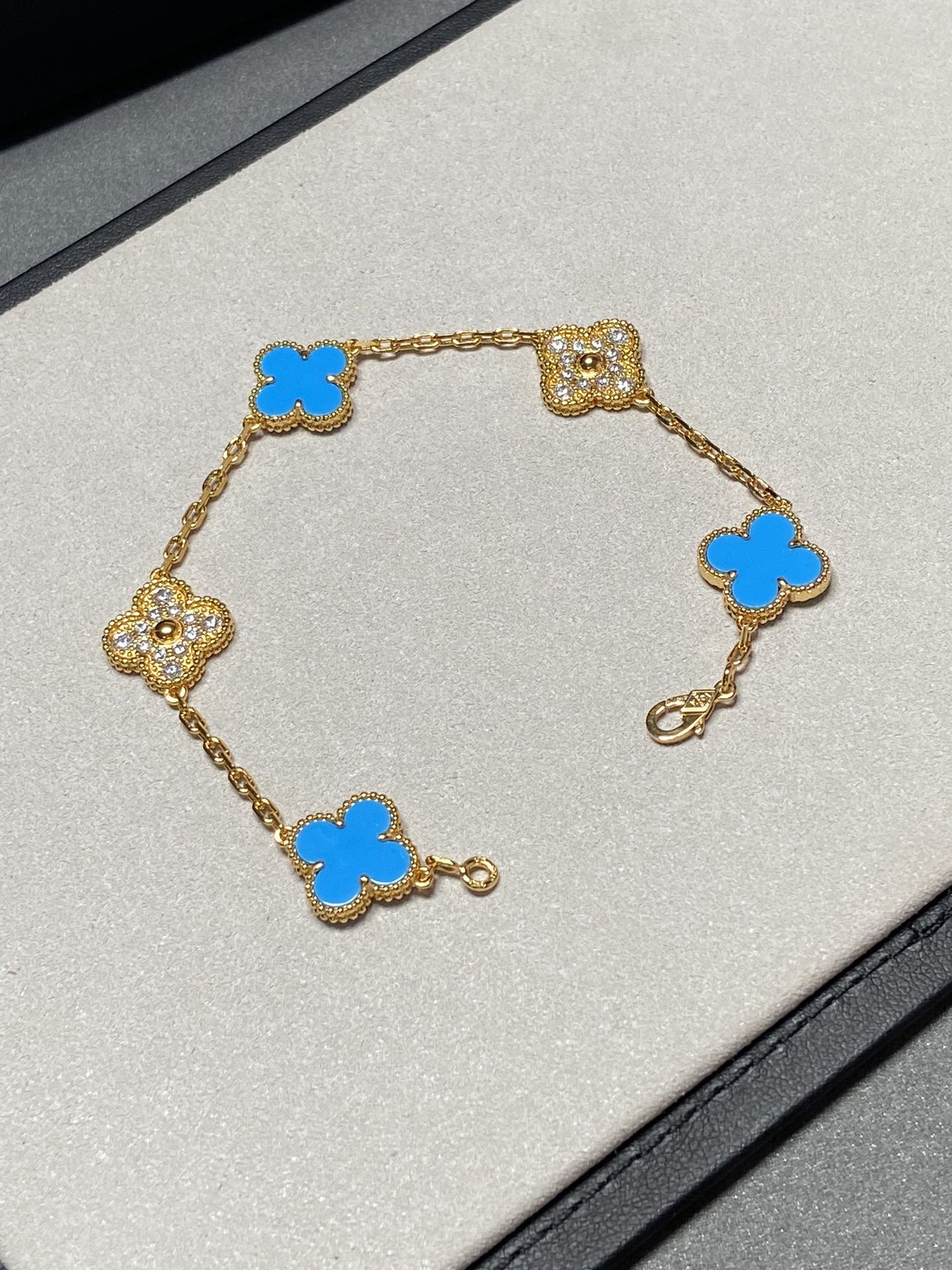 [Violet JW]CLOVER 5 MOTIF BLUE CHALCEDONY DIAMOND GOLD BRACELET
