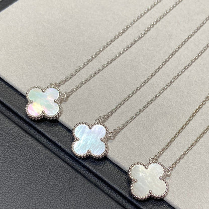 [Violet JW]CLOVER 15MM MEDIUM WHITE MOP NECKLACE