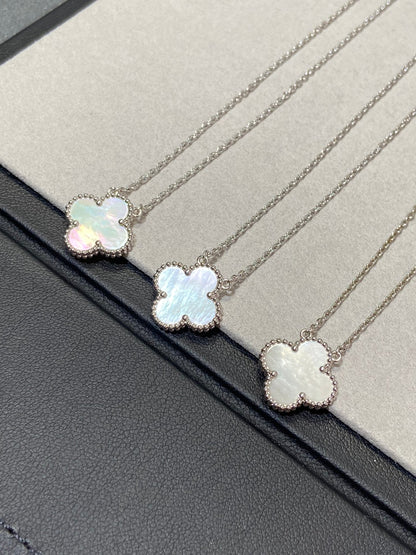 [Violet JW]CLOVER 15MM MEDIUM WHITE MOP NECKLACE