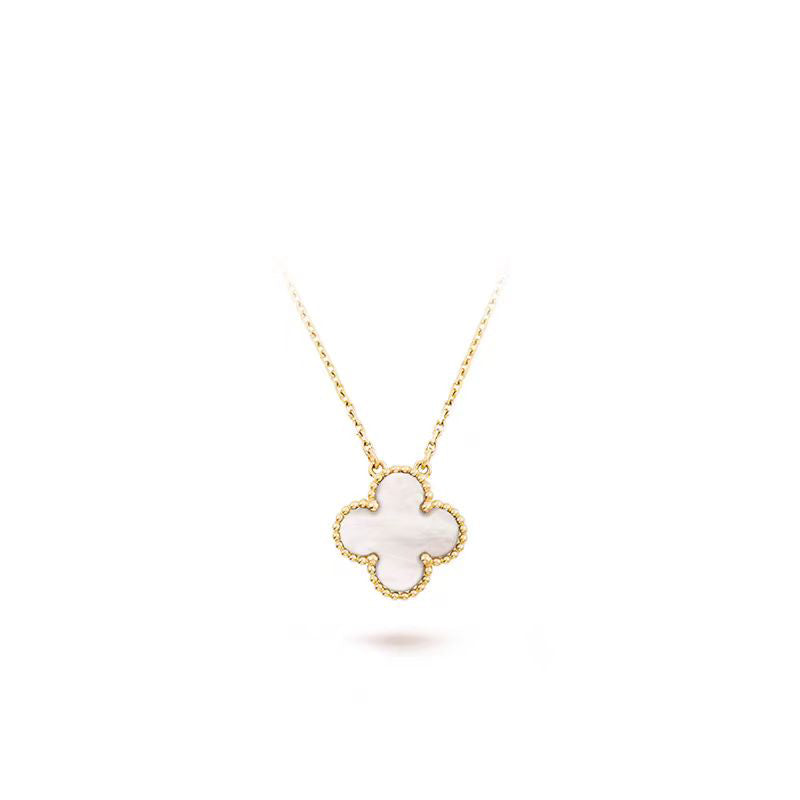 [Violet JW]CLOVER 15MM MEDIUM WHITE MOP NECKLACE