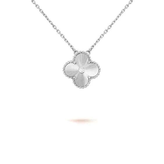 [Violet JW]CLOVER  15MM DIAMOND LASER NECKLACE SILVER