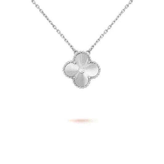 [Violet JW]CLOVER  15MM DIAMOND LASER NECKLACE SILVER