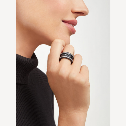 [Violet JW]ZERO 1 ROCK FOUR-BAND BLACK CERAMIC WITH STUDDED SPIRAL AND PAVED DIAMONDS RING