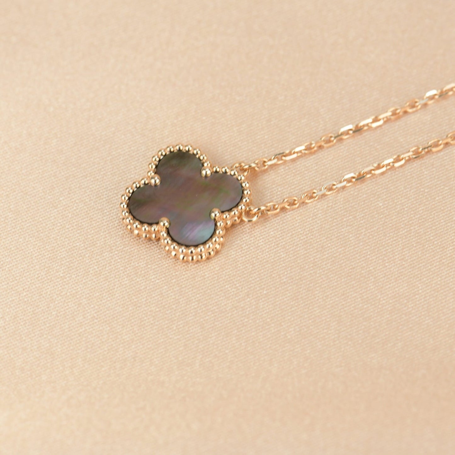 [Violet JW]CLOVER 15MM  GRAY MOTHER OF PEARL NECKLACE