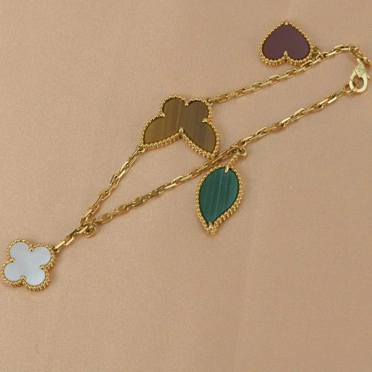 [Violet JW]LUCKY SPRING 5 MOTIF GOLD BRACELET