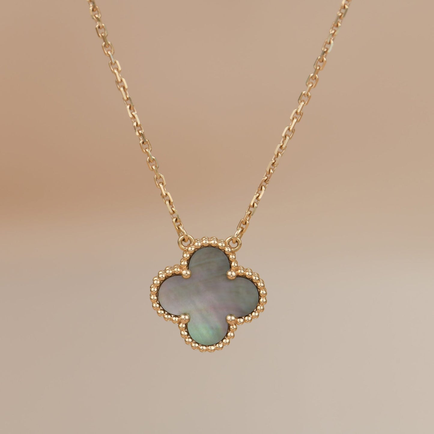 [Violet JW]CLOVER 15MM  GRAY MOTHER OF PEARL NECKLACE