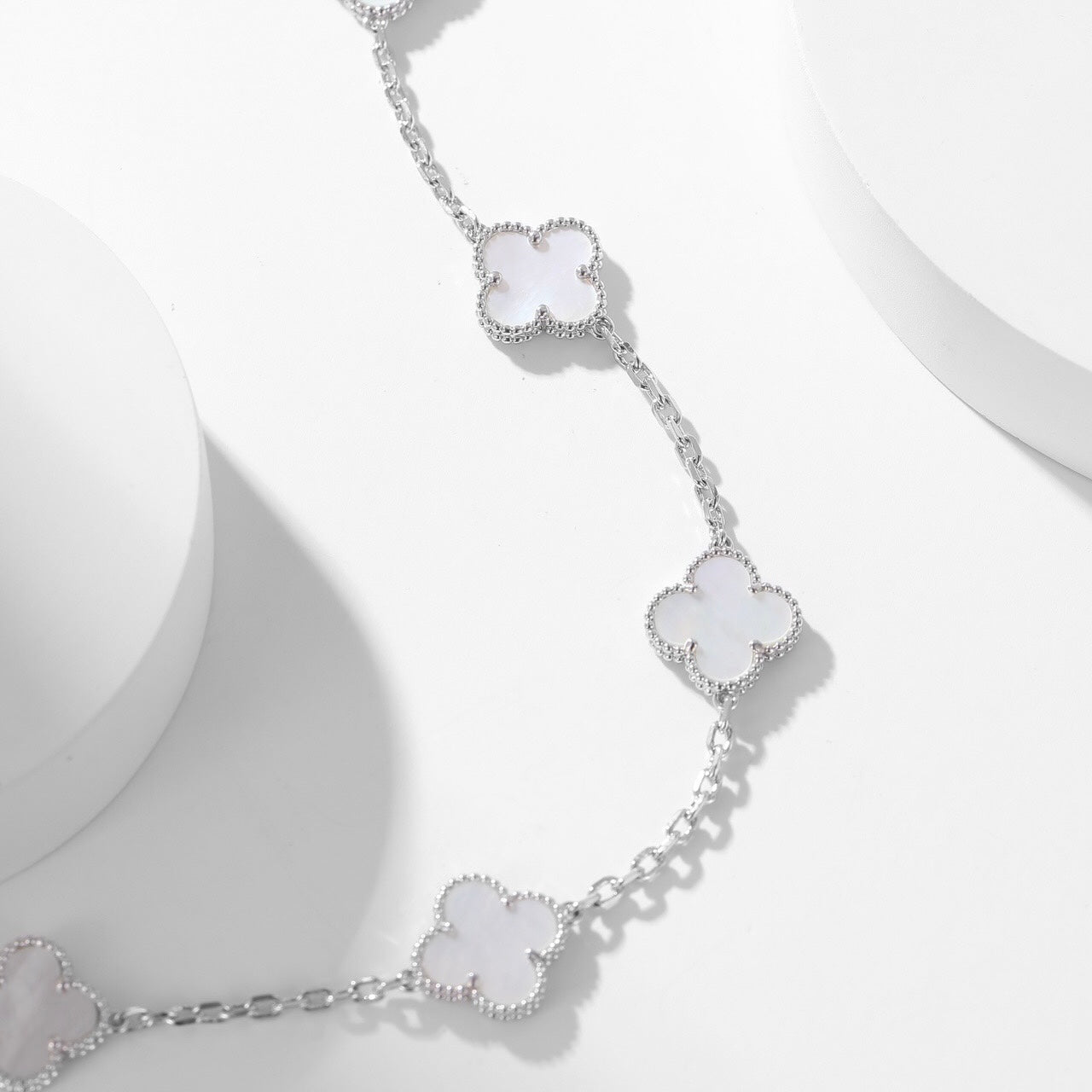 [Violet JW]CLOVER 10 MOTIFS WHITE MOTHER OF PEARL NECKLACE