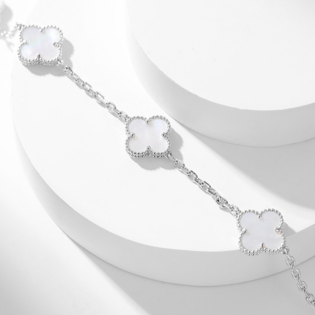 [Violet JW]CLOVER 10 MOTIFS WHITE MOTHER OF PEARL NECKLACE