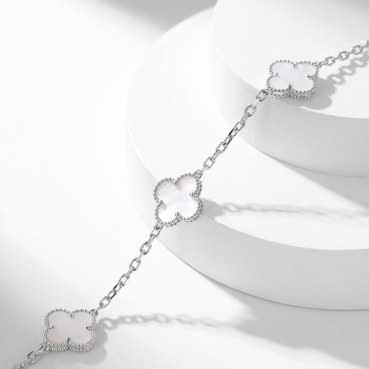 [Violet JW]CLOVER 10 MOTIFS WHITE MOTHER OF PEARL NECKLACE