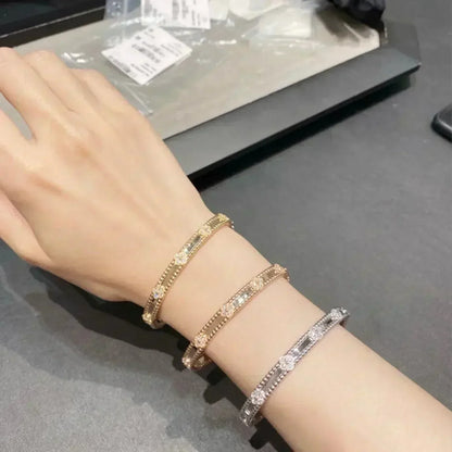 [Violet JW]CLOVER BRACELET 4MM DIAMONDS