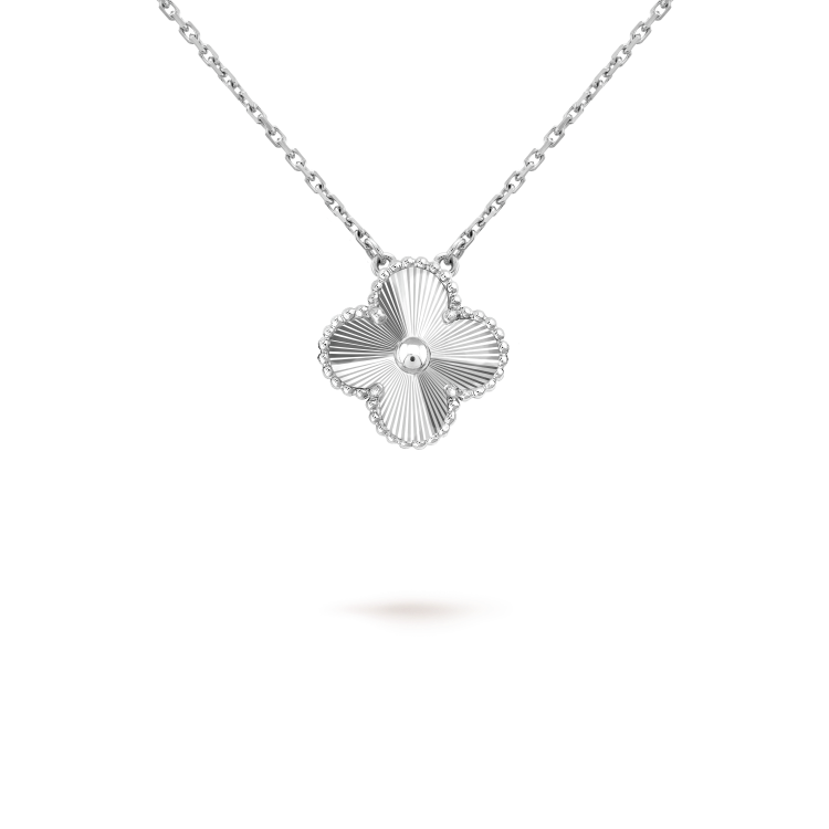 [Violet JW]CLOVER 15MM LASER NECKLACE SILVER