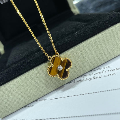 [Violet JW]CLOVER 15MM DIAMOND AND YELLOW TIGER'S EYE AGATE necklace