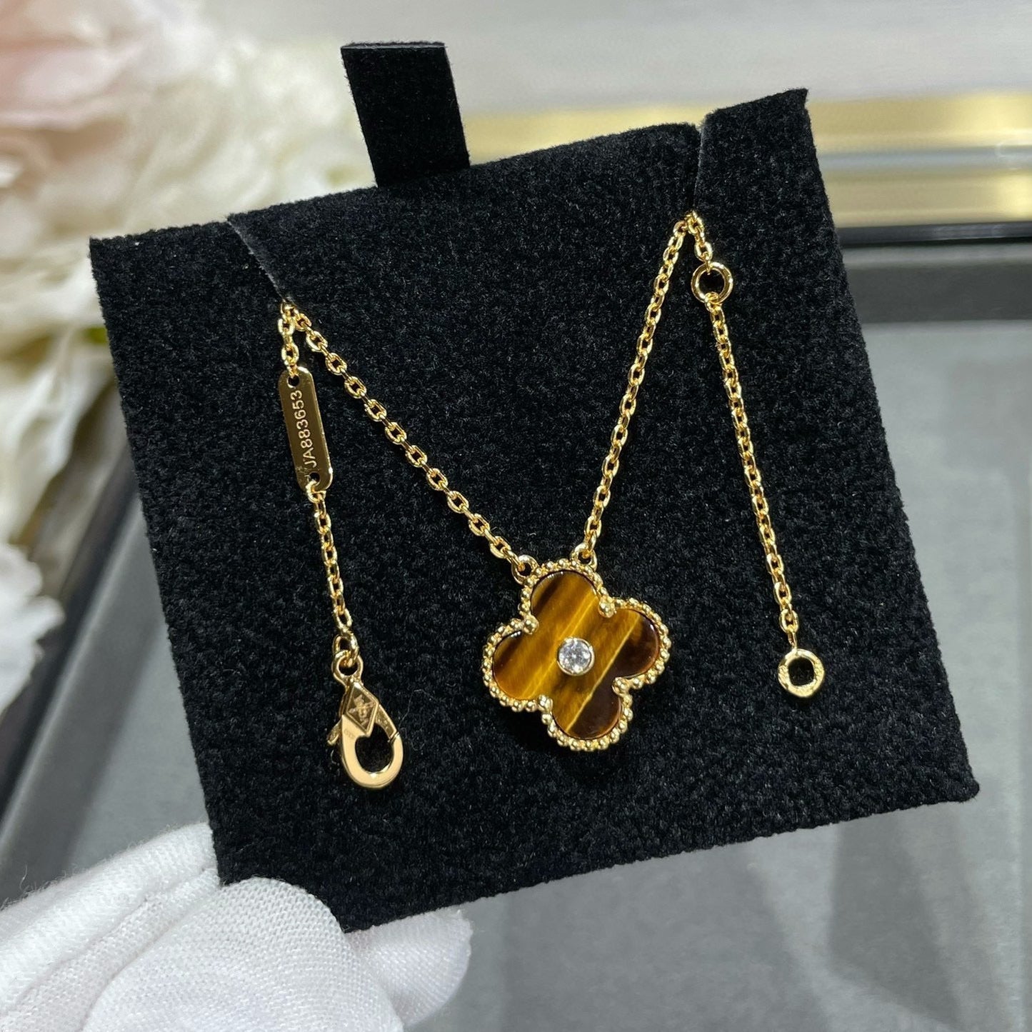 [Violet JW]CLOVER 15MM DIAMOND AND YELLOW TIGER'S EYE AGATE necklace