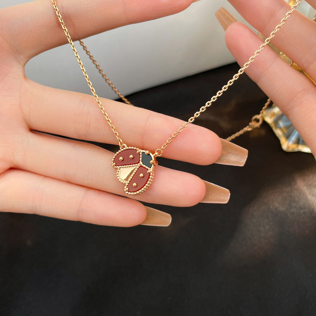 [Violet JW]LUCKY  CARNELIANS LADYBUG NECKLACE