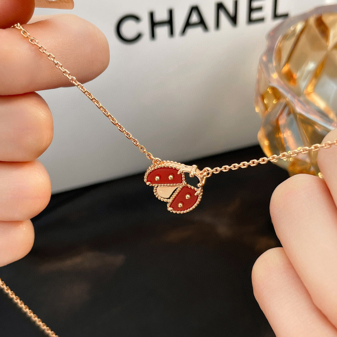 [Violet JW]LUCKY  CARNELIANS LADYBUG NECKLACE