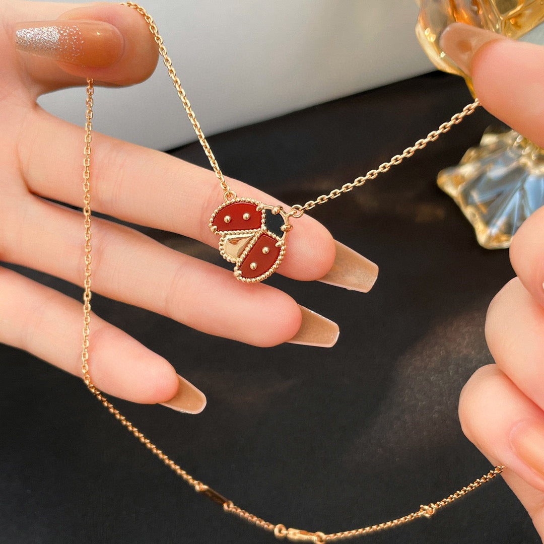 [Violet JW]LUCKY  CARNELIANS LADYBUG NECKLACE