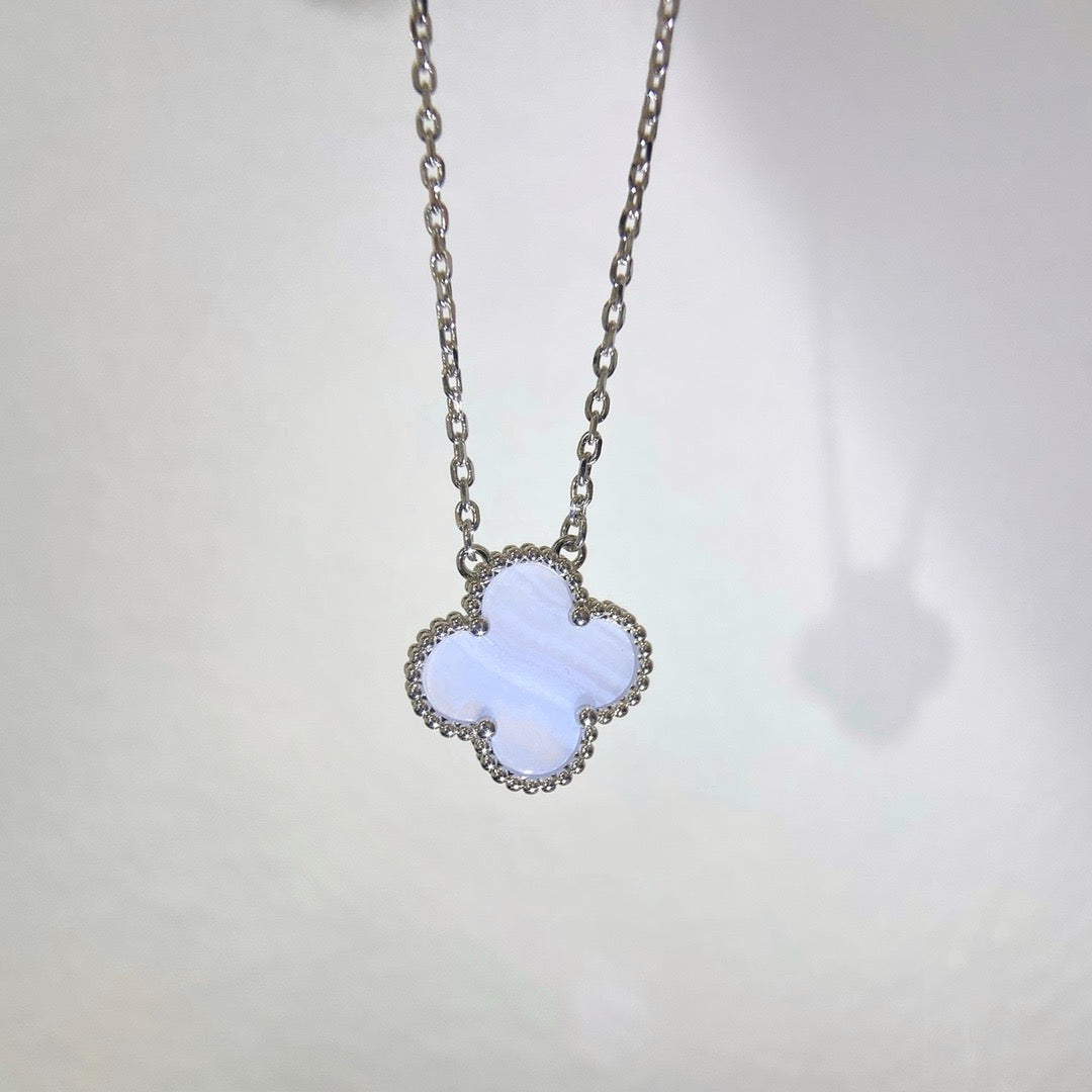 [Violet JW]CLOVER 15MM BLUE CHALCEDONY NECKLACE SILVER