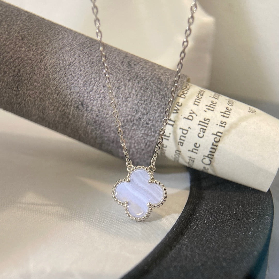 [Violet JW]CLOVER 15MM BLUE CHALCEDONY NECKLACE SILVER