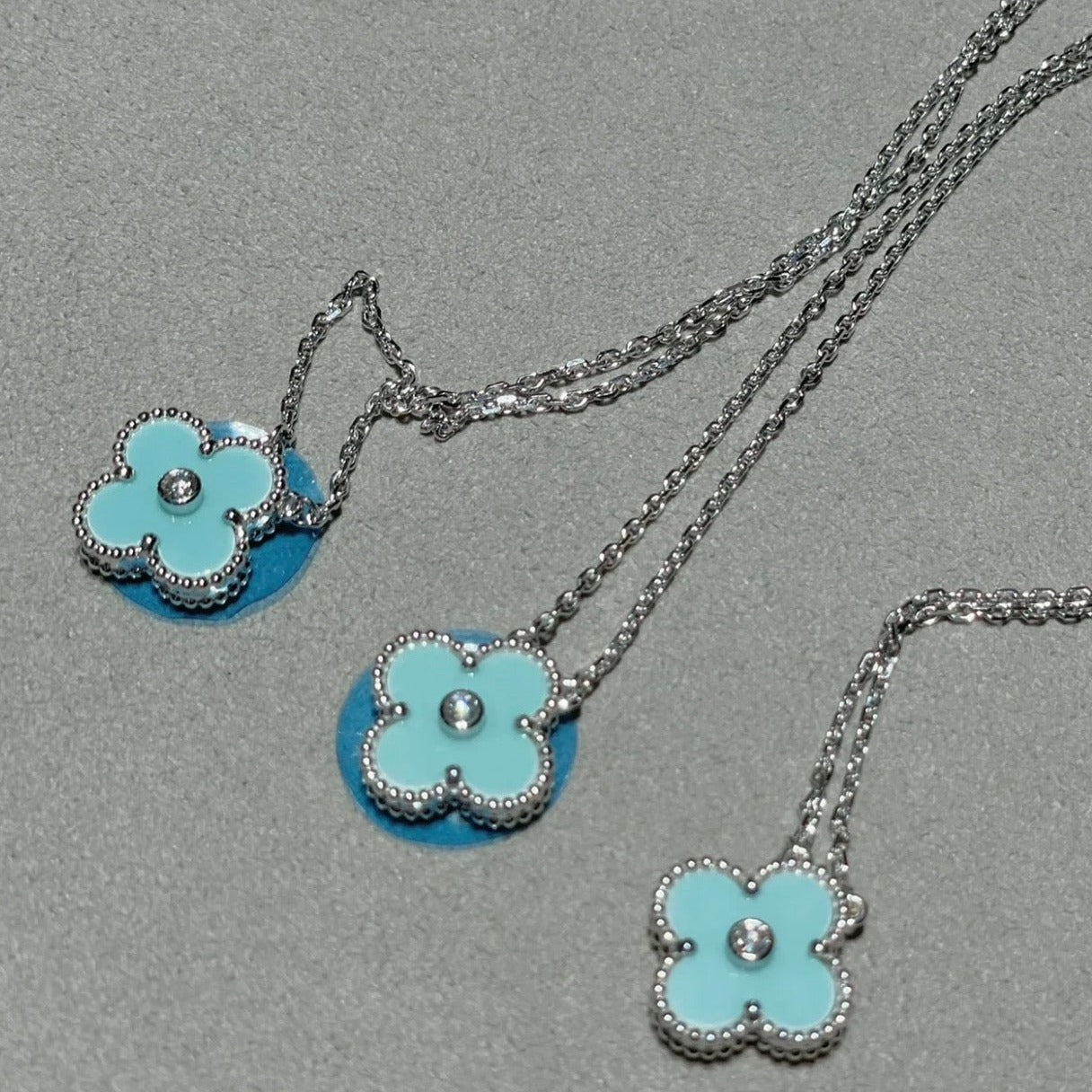 [Violet JW]CLOVER 1 DIAMOND LIGHT BLUE SILVER NECKLACE