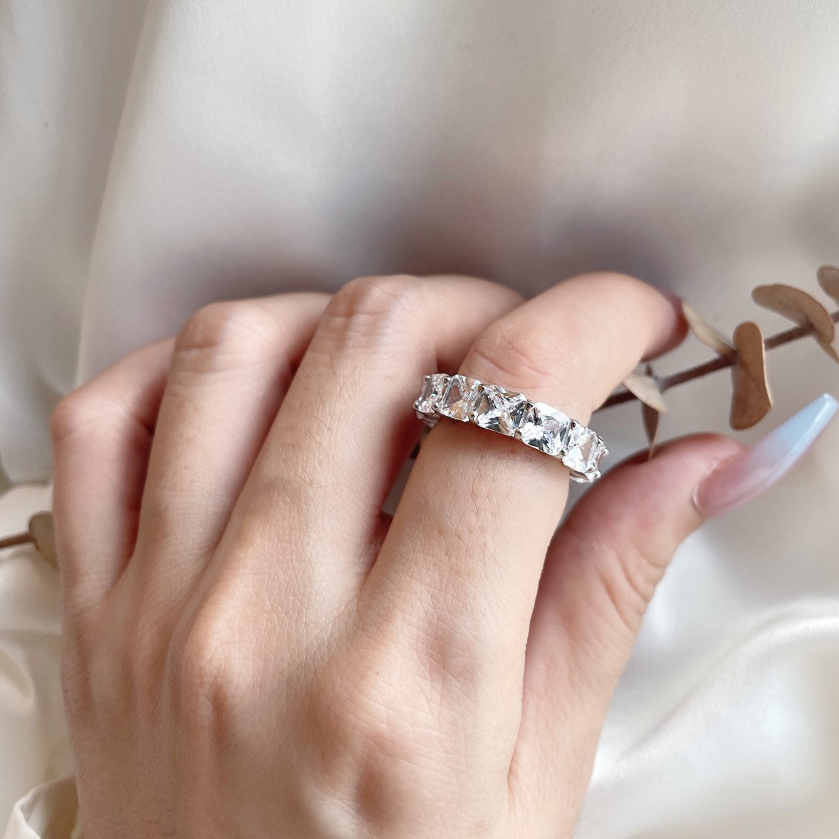 [Violet JW]Elegant Princess Cut Tennis Ring