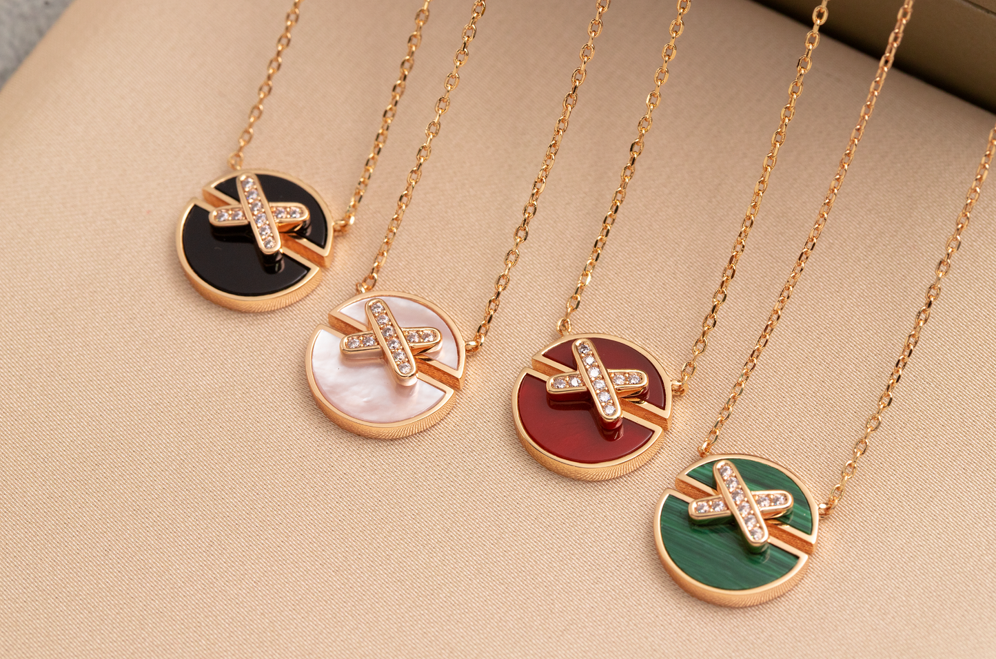 [Violet JW]JEUX DE PINK GOLD DIAMOND NECKLACE