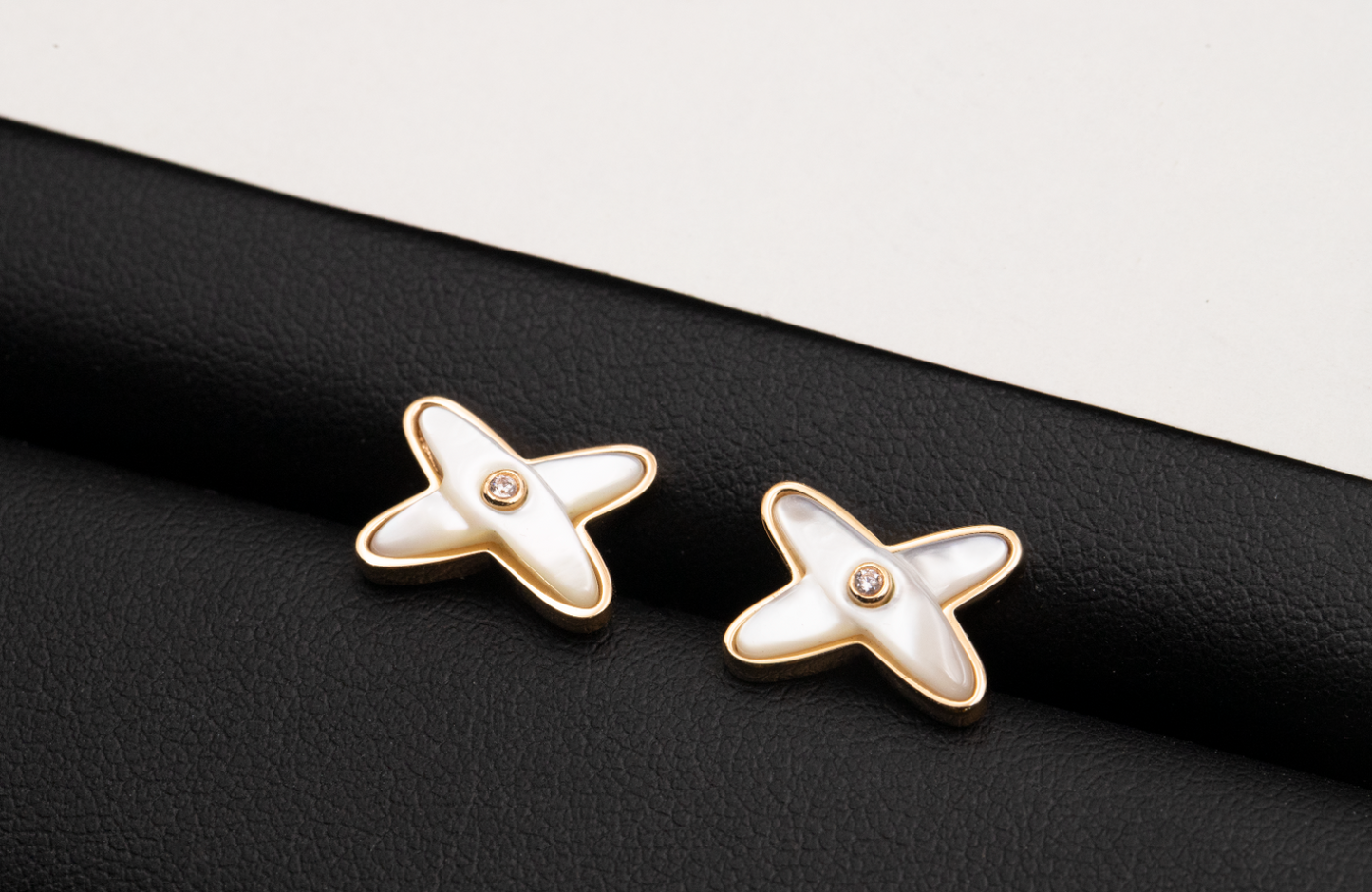 [Violet JW]JEUX DE WHITE MOP ROSE GOLD DIAMOND EARRINGS