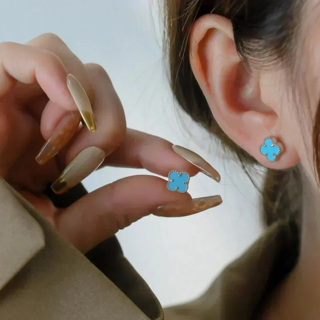 [Violet JW]CLOVER MINI 9.5MM ONYX STUD EARRINGS SILVER