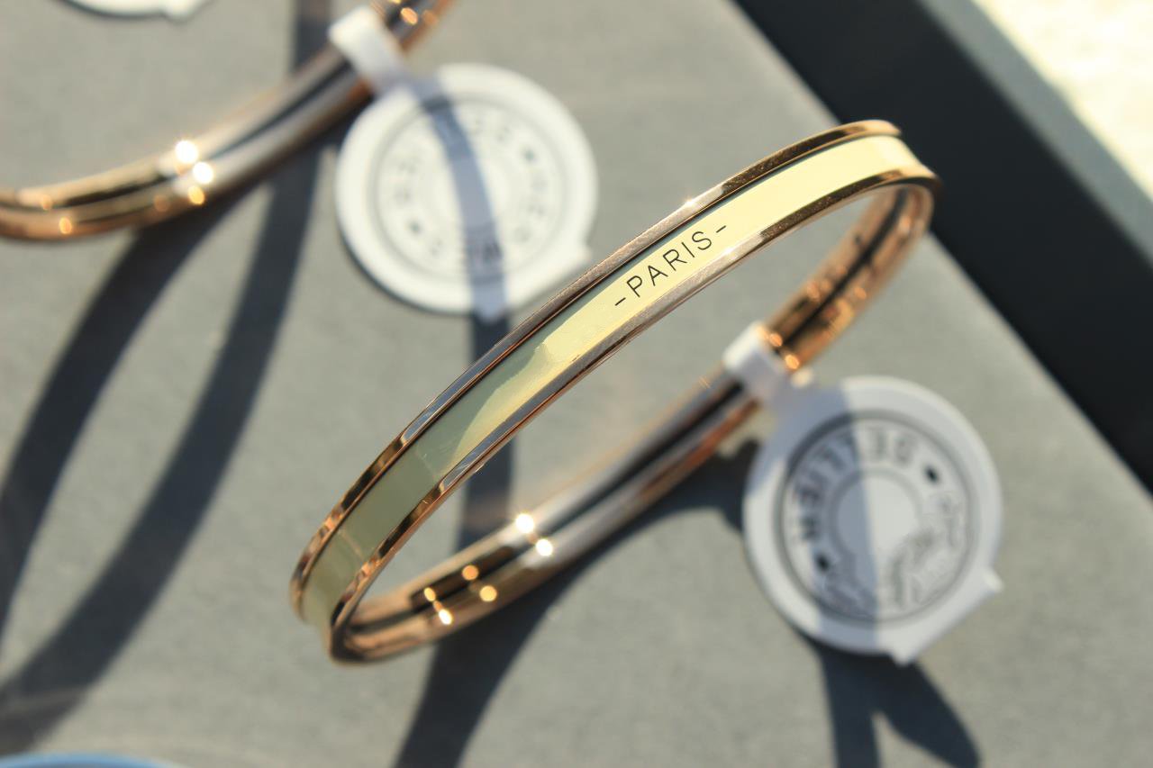 [Violet JW]HM UNI BANGLE BAG